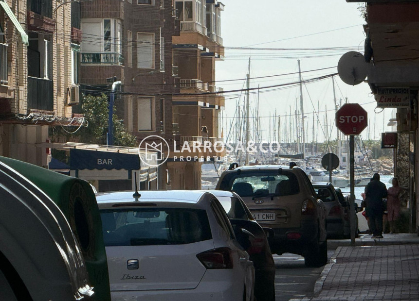 Reventa - Planta baja - Torrevieja - Acequion