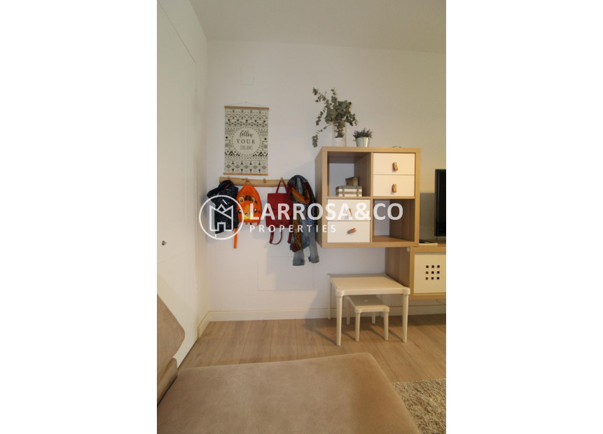 Reventa - Planta baja - Torrevieja - Aguas Nuevas