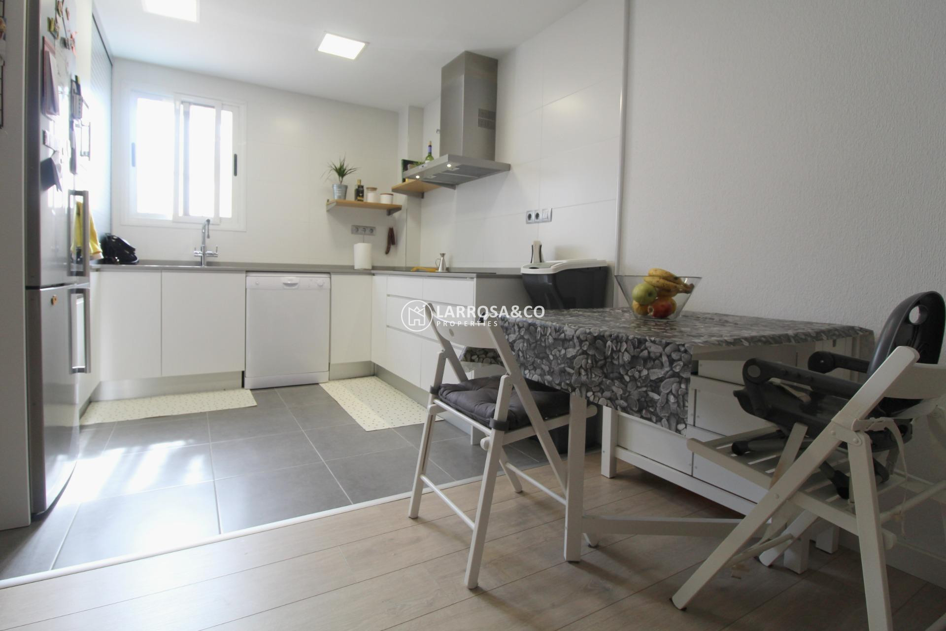 Reventa - Planta baja - Torrevieja - Aguas Nuevas