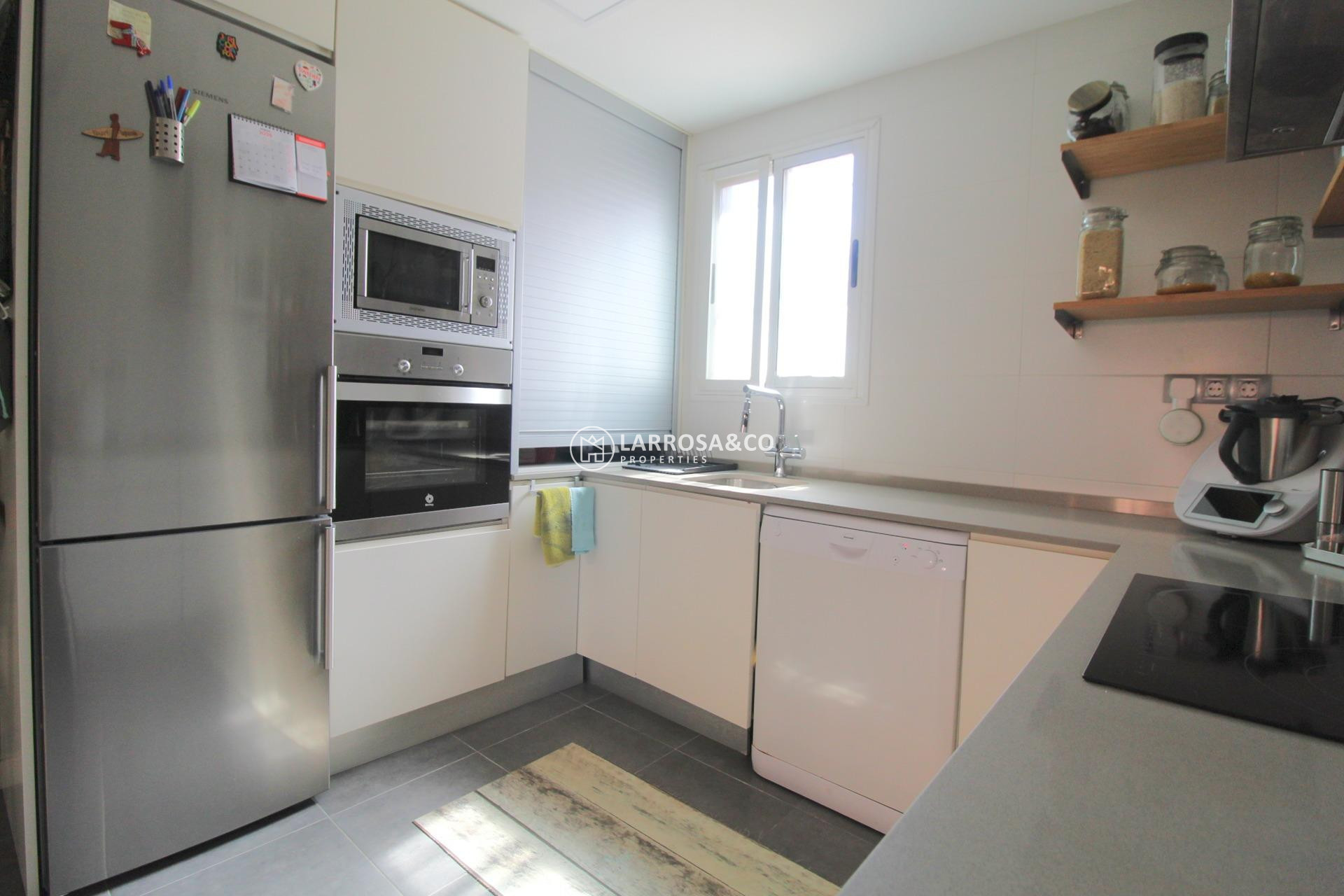 Reventa - Planta baja - Torrevieja - Aguas Nuevas