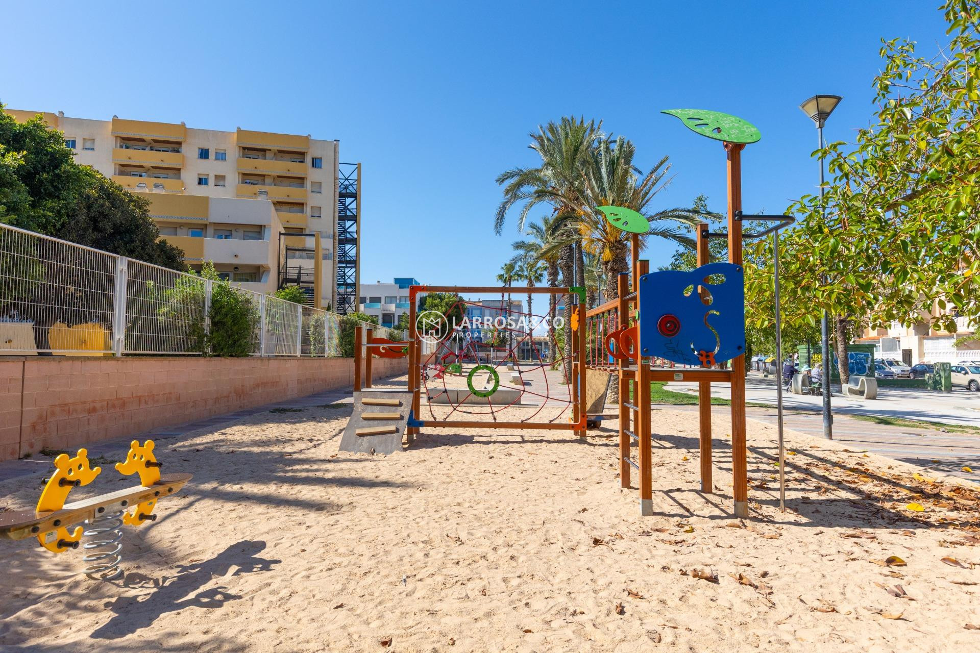 Reventa - Planta baja - Torrevieja - Estacion de autobuses