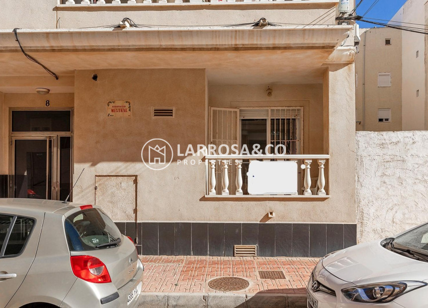 Reventa - Planta baja - Torrevieja - La Mata