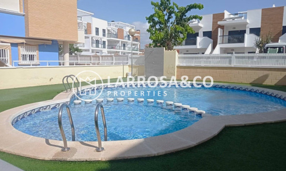 Semi-detached house - A Vendre - Pilar de la Horadada - PILAR DE LA HORADADA