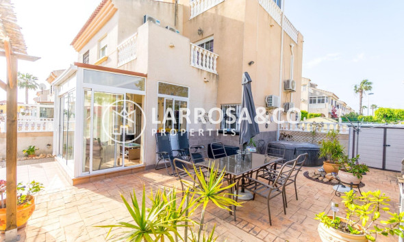Semi-detached house - A Vendre - Torrevieja - La Siesta - El Salado - Torreta