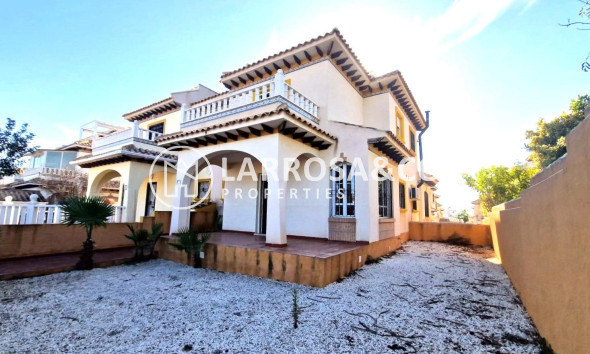 Semi-detached house - Herverkoop - Orihuela costa - Montezenia