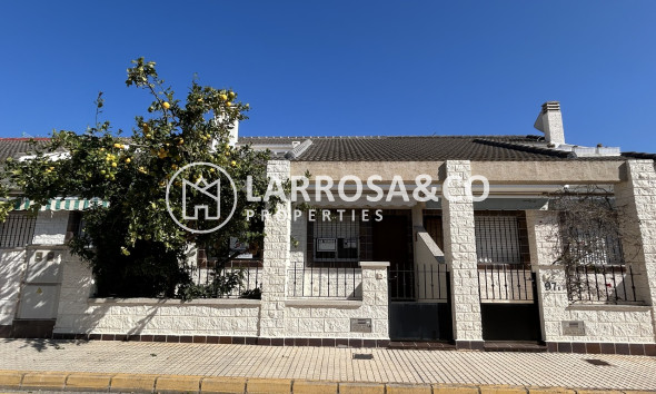 Semi-detached house - Herverkoop - Torre de La Horadada - RVMC-72395