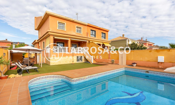 Semi-detached house - Herverkoop - Torrevieja - Aguas Nuevas