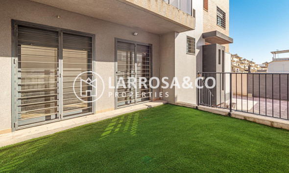 Semi-detached house - Herverkoop - Torrevieja - Aguas Nuevas
