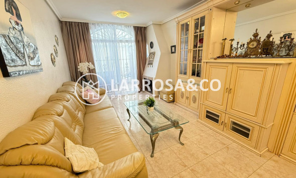 Semi-detached house - Herverkoop - Torrevieja - Calas blanca