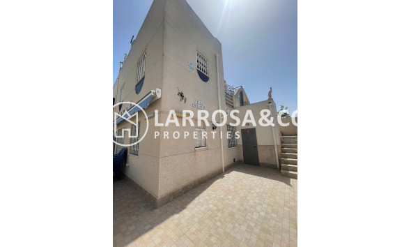 Semi-detached house - Herverkoop - Torrevieja - Carrefour