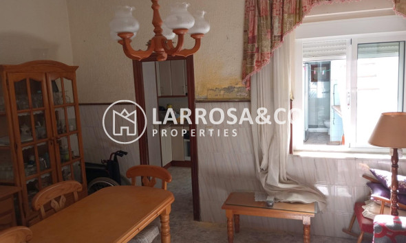 Semi-detached house - Herverkoop - Torrevieja - Centro