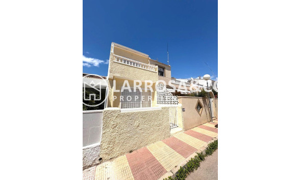 Semi-detached house - Herverkoop - Torrevieja - El limonar