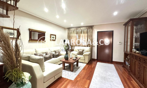 Semi-detached house - Herverkoop - Torrevieja - La siesta