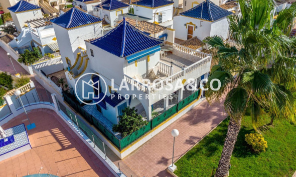 Semi-detached house - Herverkoop - Torrevieja - Los Altos