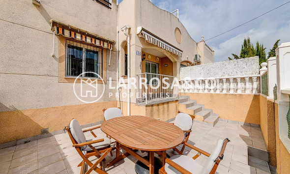 Semi-detached house - Herverkoop - Torrevieja - Los Balcones