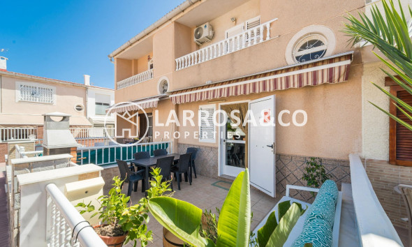 Semi-detached house - Herverkoop - Torrevieja - Playa de los Naufragos