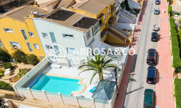 Semi-detached house - Herverkoop - Torrevieja - Punta Prima