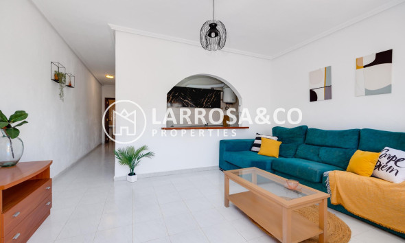Semi-detached house - Herverkoop - Torrevieja - RVMC-17587