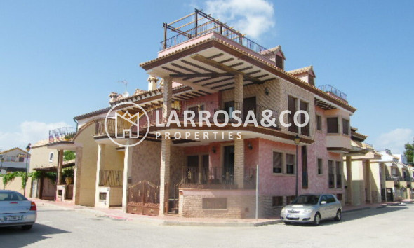 Semi-detached house - Resale - Daya Nueva - Costa Blanca