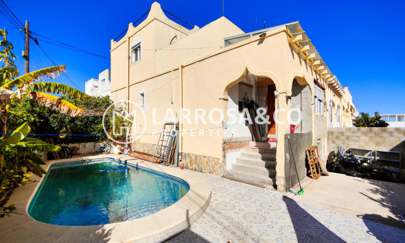 Semi-detached house - Resale - San Miguel de Salinas - Inland