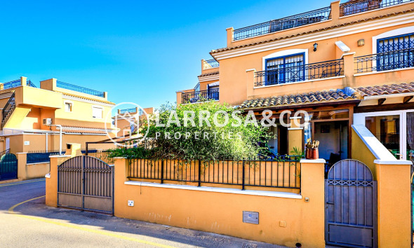 Semi-detached house - Resale - Torrevieja - ASV-72601