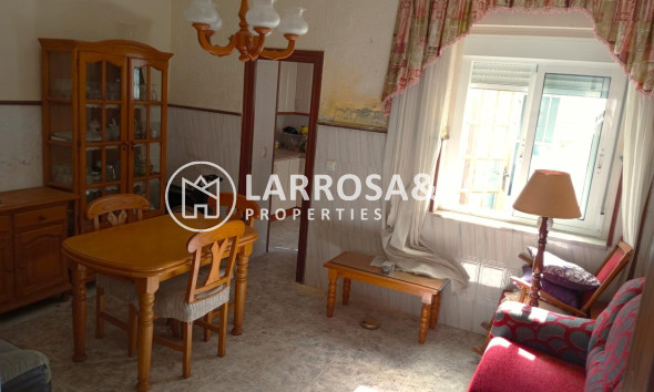 Semi-detached house - Resale - Torrevieja - Centro