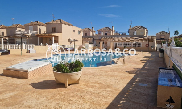 Semi-detached house - Resale - Torrevieja - Los Altos
