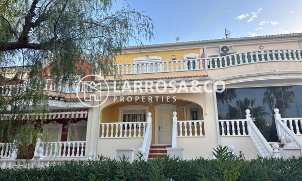 Semi-detached house - Resale - Urbanización Monteazul - Urbanización Monteazul