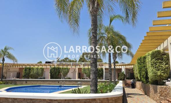 Terraced house / Townhouse - Resale - Orihuela costa - Mil Palmeras