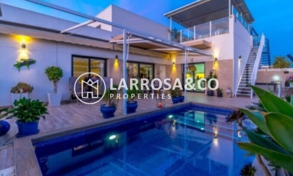 Villa - A Vendre - Daya Nueva - Costa Blanca