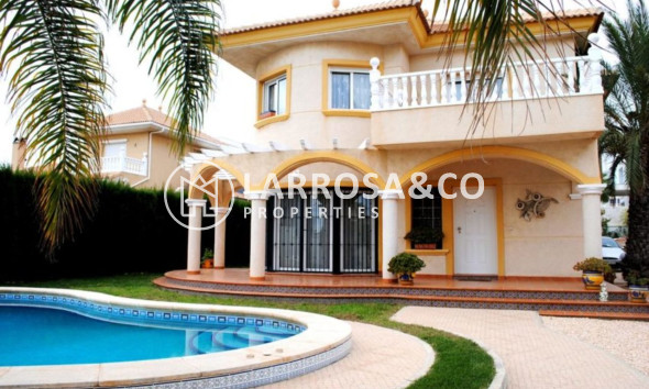 Villa - A Vendre - La Zenia - Costa Blanca