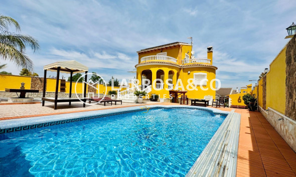 Villa - A Vendre - Orihuela - Urb. Montepinar