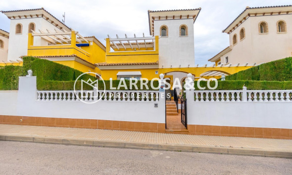 Villa - A Vendre - Orihuela - Urbanización Perla del Mar