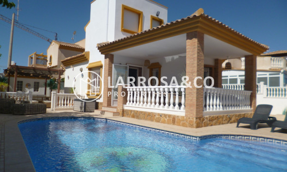 Villa - A Vendre - Pilar de la Horadada - Costa Blanca