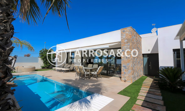 Villa - A Vendre - Pilar de la Horadada - Costa Blanca