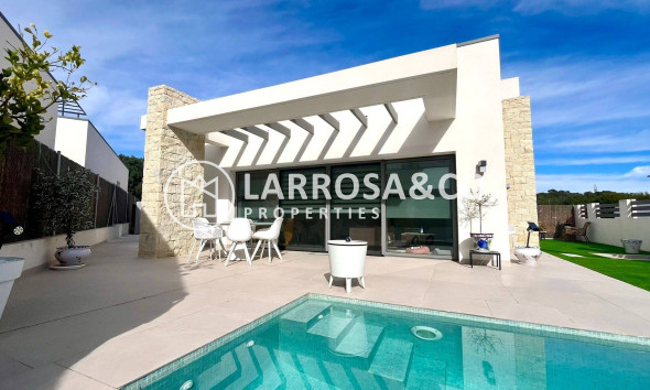 Villa - A Vendre - San Miguel de Salinas - Urbanizacion Blue Lagoon