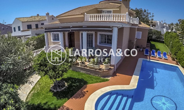 Villa - A Vendre - Torrevieja - ASV-56941