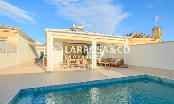 Villa - A Vendre - Torrevieja - Costa Blanca