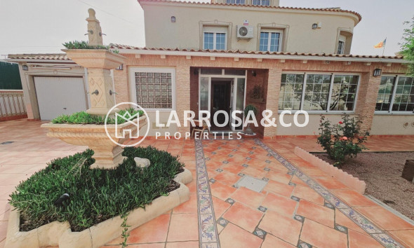Villa - A Vendre - Torrevieja - La Siesta - El Salado - Torreta
