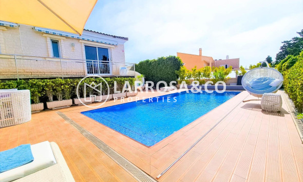 Villa - A Vendre - Torrevieja - Torre la mata