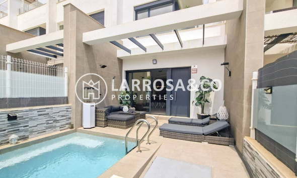 Villa - A Vendre - Villamartin - Costa Blanca