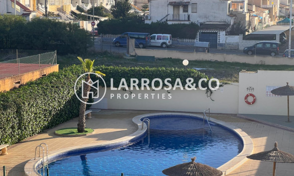Villa - Herverkoop - Torrevieja - Aguas Nuevas