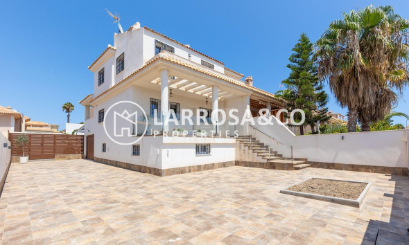 Villa - Herverkoop - Torrevieja - ASV-48403