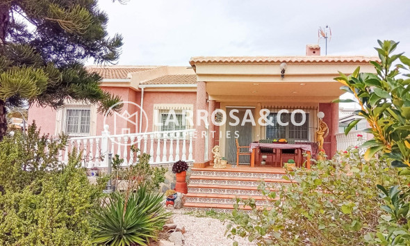 Villa - Herverkoop - Torrevieja - La Siesta - El Salado - Torreta