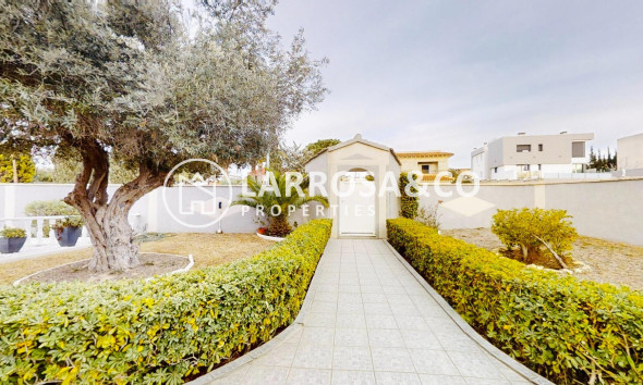 Villa - Herverkoop - Torrevieja - Lago jardin