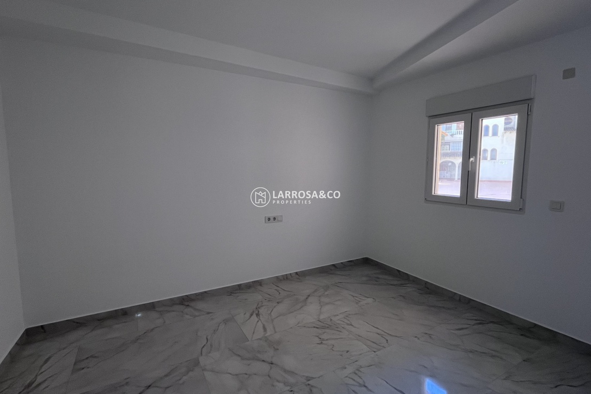 Вторичный рынок - Бунгало - Торревьеха - torrevieja