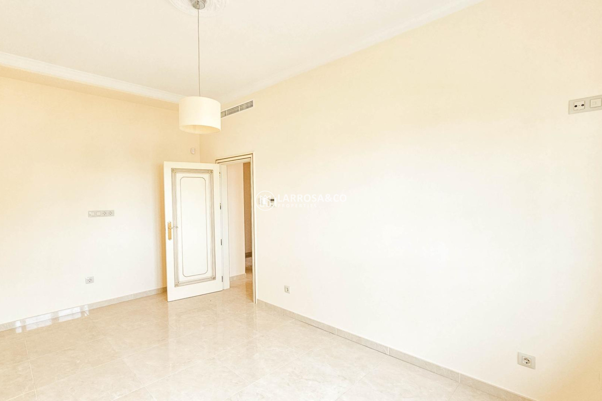 Вторичный рынок - Дом - Cabo Roig