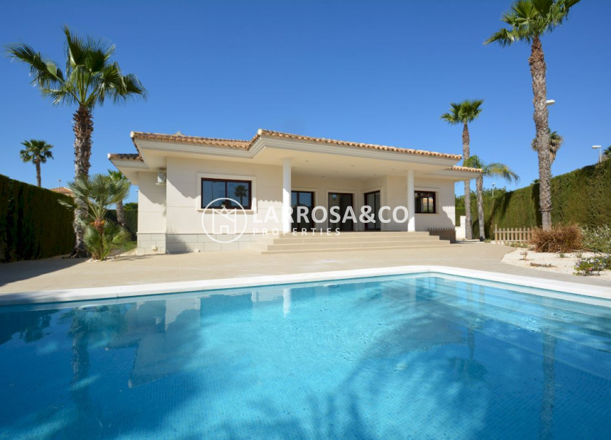 Вторичный рынок - Дом - Сьюдад Кесада - DOÑA PEPA