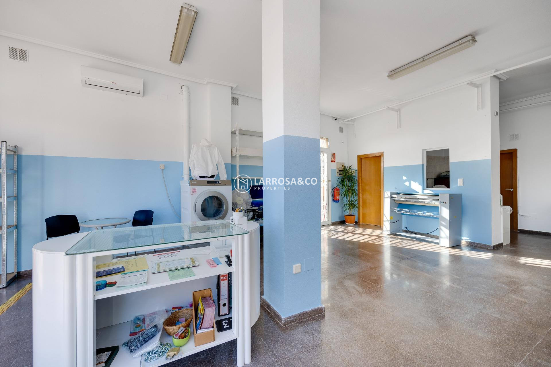 Вторичный рынок - Коммерческая площадь - Сьюдад Кесада - DOÑA PEPA