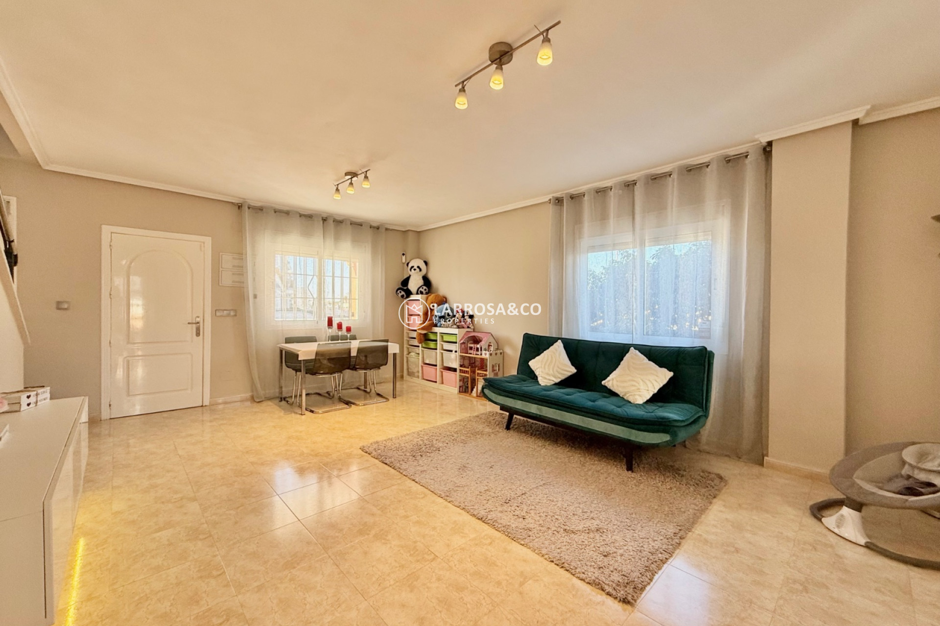 Вторичный рынок - Таунхаус - Сьюдад Кесада - Ciudad Quesada